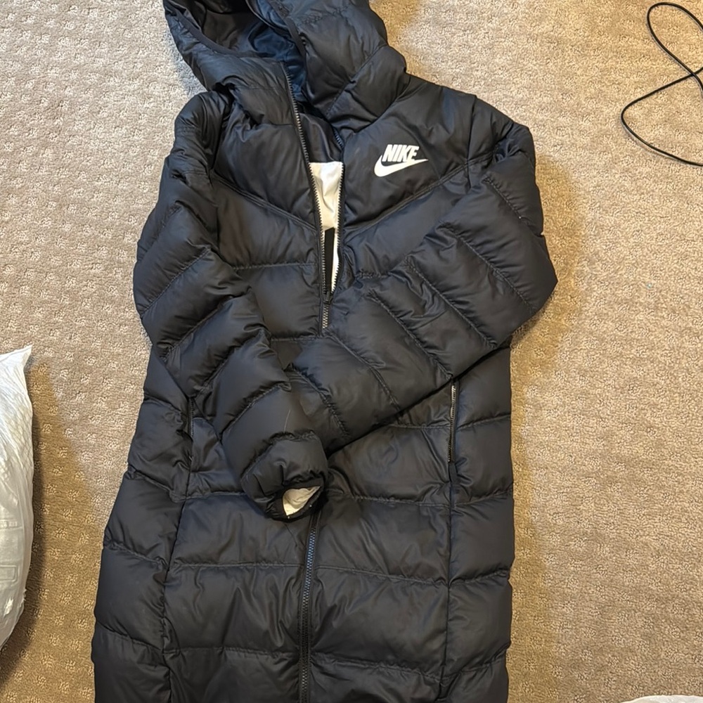 Nike Women's reversible Black Puffer Jacket